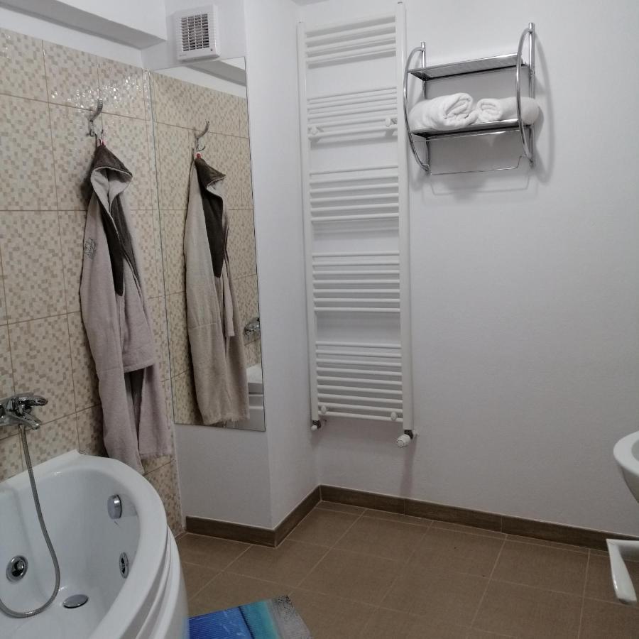 Karla Residence / Greta Residence Resita Luaran gambar